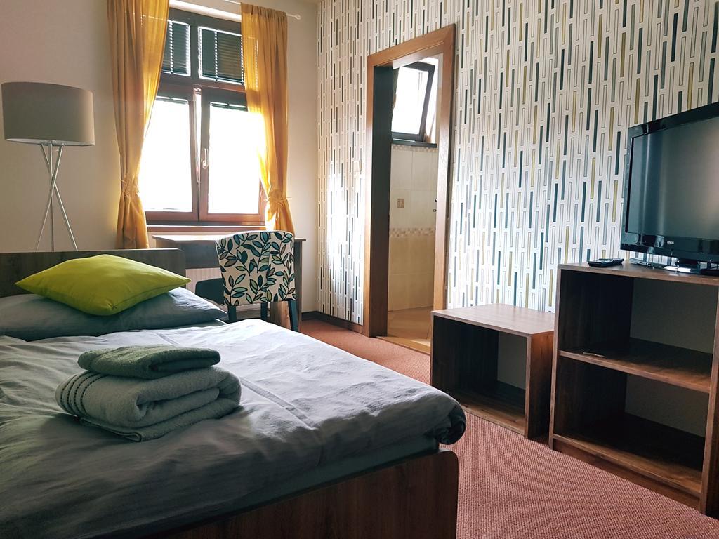Penzion Bily Beranek Kadaň Exteriör bild